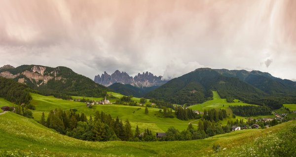 Quels sont les avantages de l'utilisation des technologies de cloud hybride pour les environnements industriels?